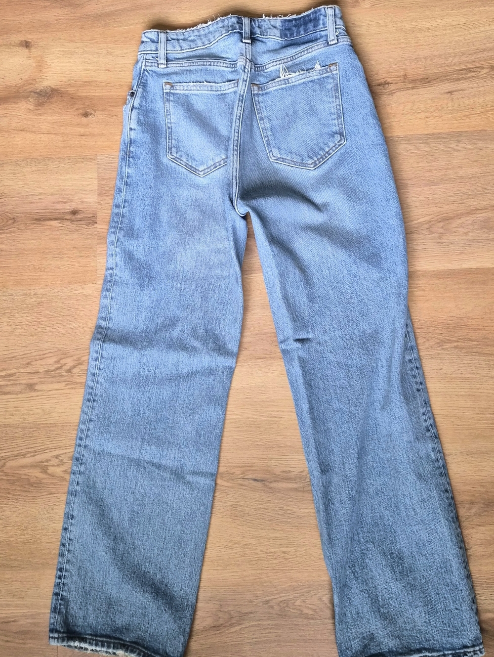 A&F 27S Curve Love High Rise 90's Relaxed Jeans - Picture 7 of 7
